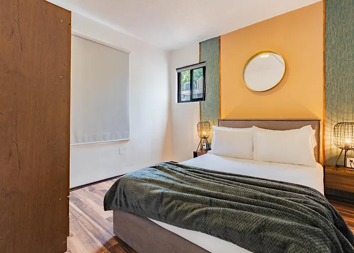 Santa Ma La Ribera Lofts By Vh